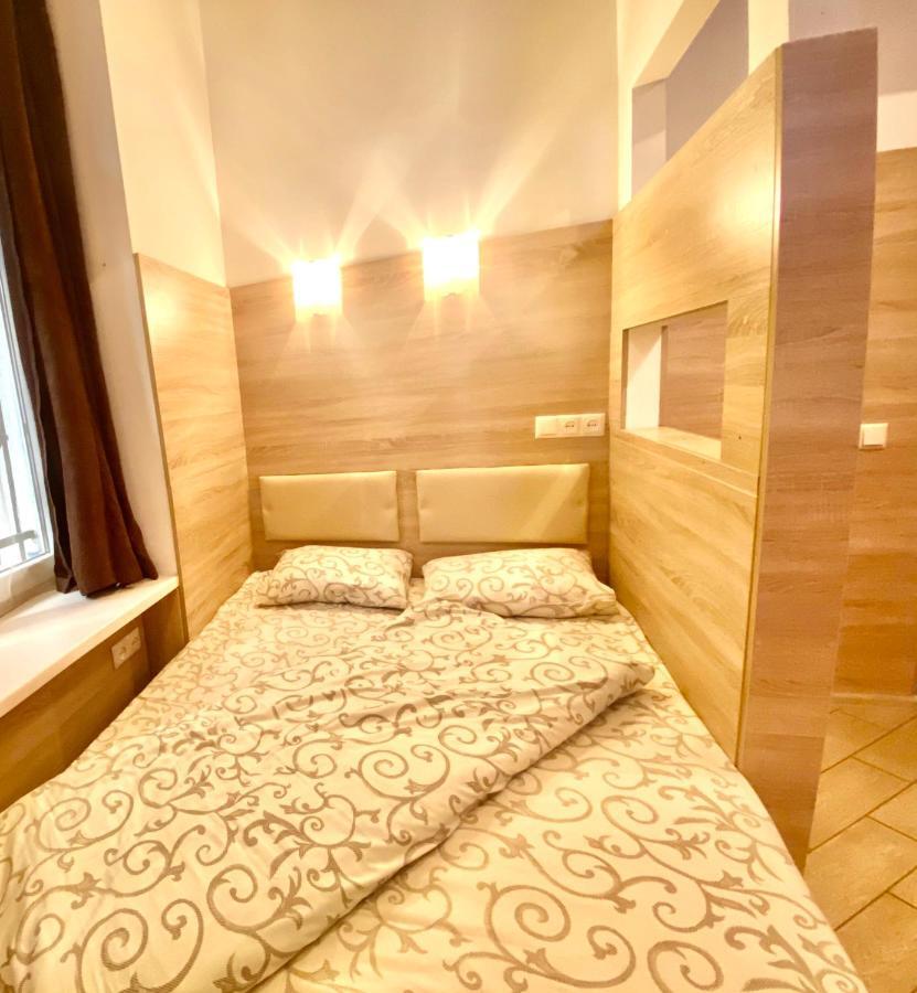 Міні-Апартаменти В Центрі Для 2-Х Гостей Lviv Extérieur photo